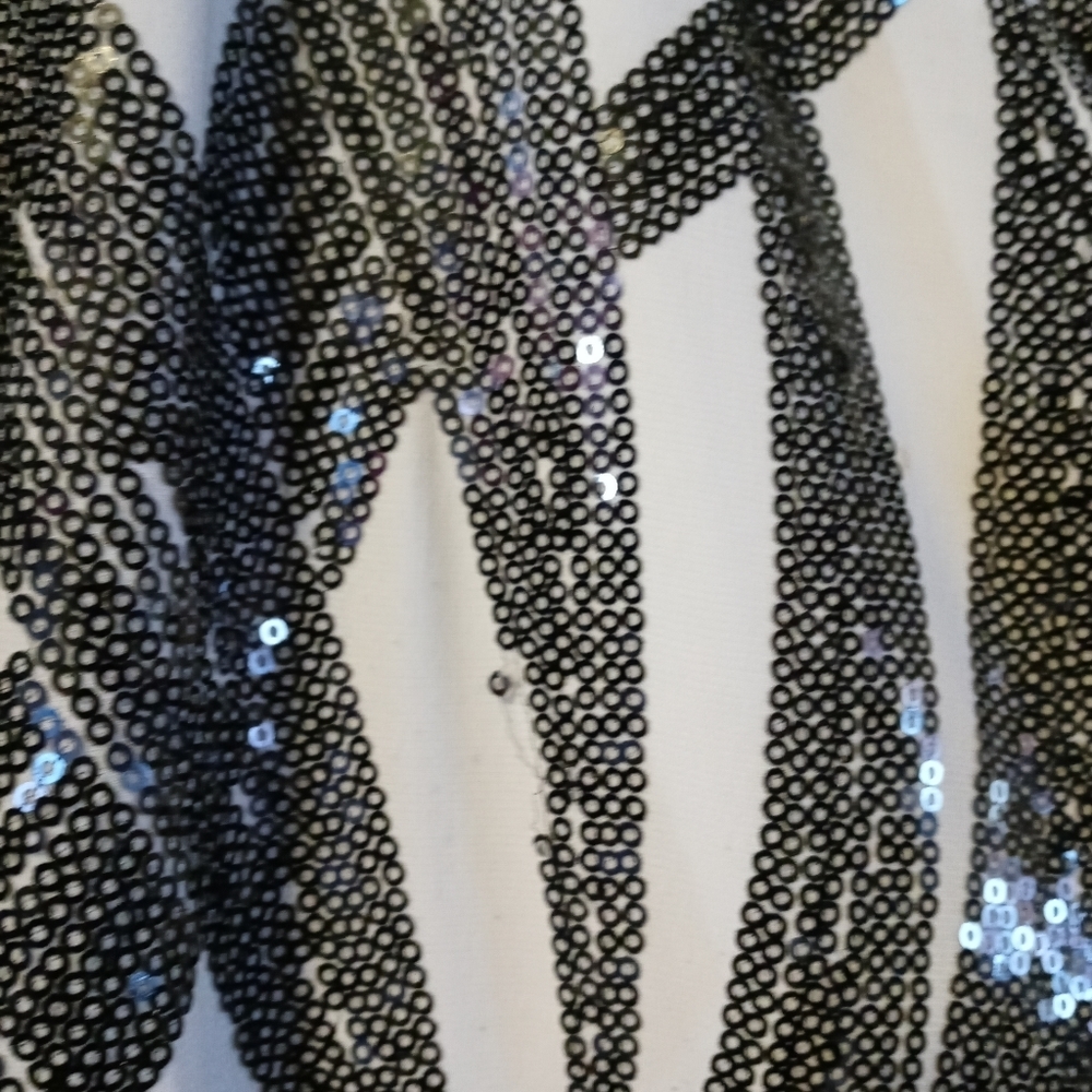 Dress - Picture 5 of 6
